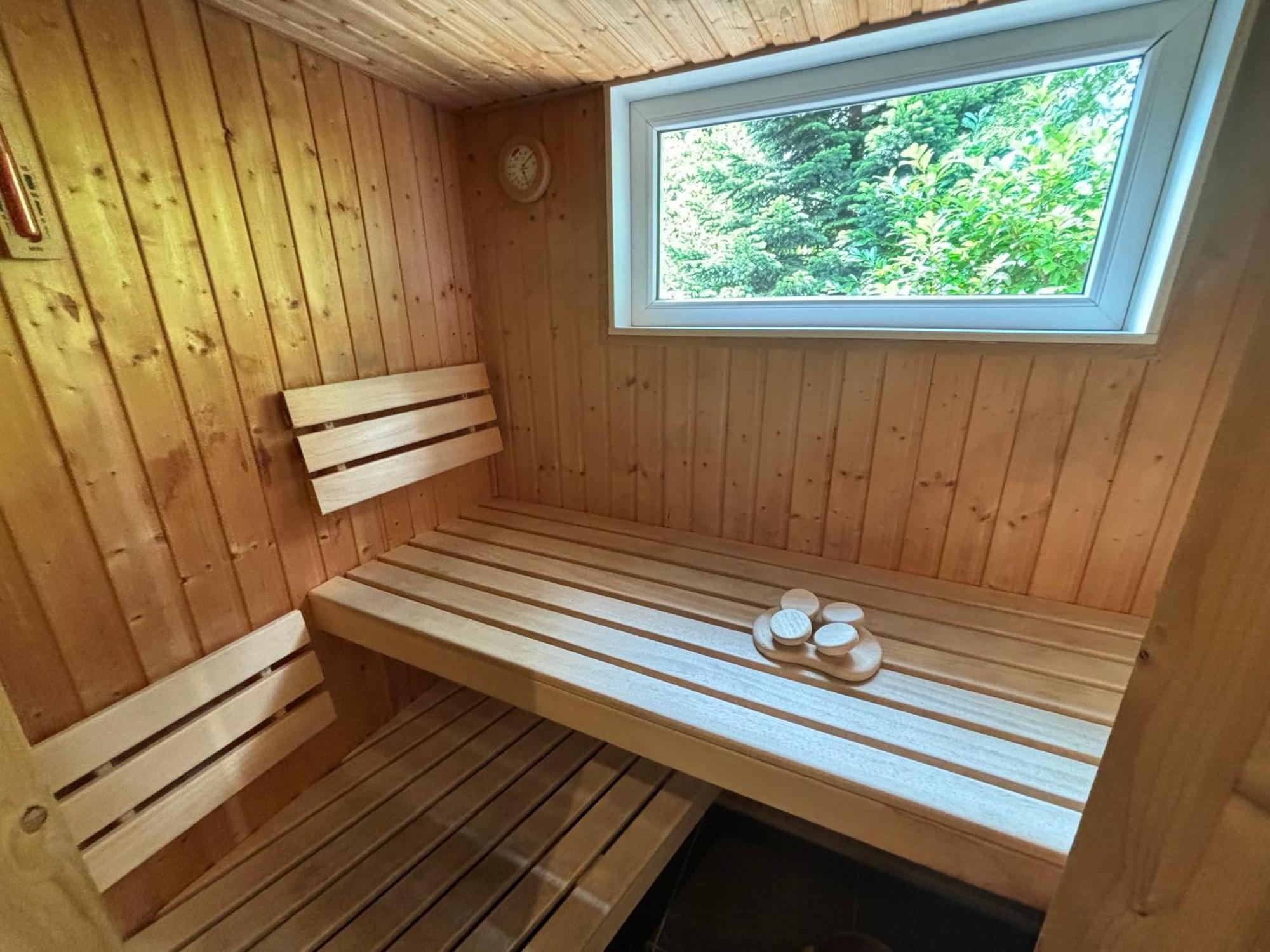 Relaxen In Het Bos Met Privesauna Холтен Екстериор снимка